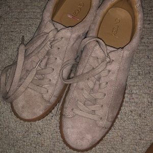 Suede tan sneakers